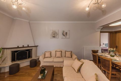 Paris Family Villa