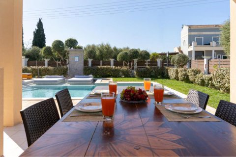 Paris Family Villa