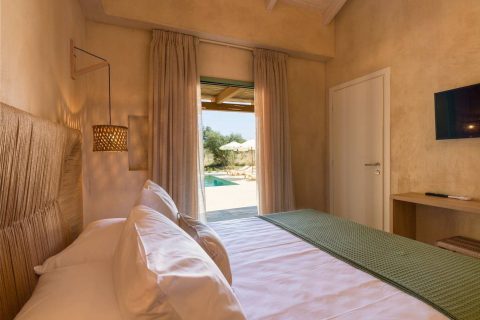 Terra Oleana • Carpos