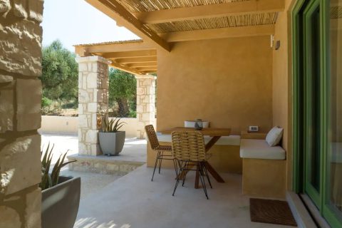 Terra Oleana • Carpos