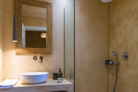 Terra Oleana • Riza