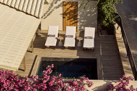 Ilision Contemporary Living Condo I