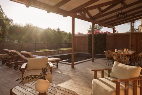 Ilision Contemporary Living Condo I