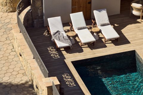 Ilision Contemporary Living Condo IΙ