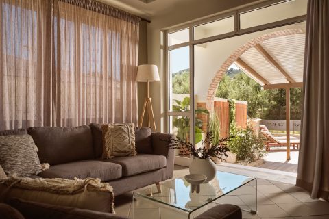 Ilision Contemporary Living Condo IΙ