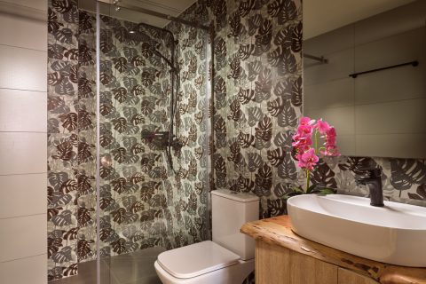 Ilision Contemporary Living Condo IΙ