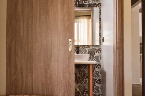 Ilision Contemporary Living Condo IΙ